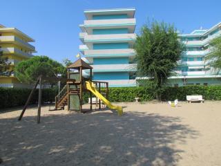 Holiday flat by the pool - 4