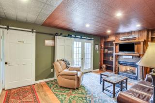 Smethport Vacation Rental with Fireplace and Lake View - 7