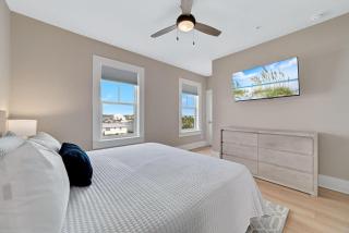 New Luxury Home, 3BD/4BA w/ pool & beach access - Gulf Shores - 0