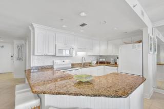Beachfront Condo w/ View & Pool, Sleeps 8 - Orange Beach - 4