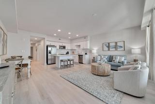 Charming 2bd/15ba Beachfront Condo w/ Pool View - Gulf Shores - 7