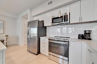 Charming 2bd/15ba Beachfront Condo w/ Pool View - Gulf Shores - 6