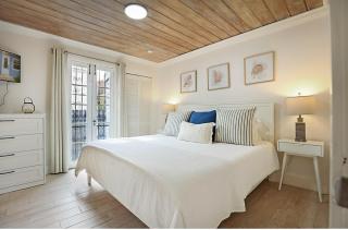 Relax & Unwind Pool Retreat 2 Bed 2 Bath - West Palm Beach - 9