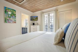 Relax & Unwind Pool Retreat 2 Bed 2 Bath - West Palm Beach - 5