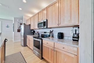 New Coastal Cottage w/ Gulf View, Shared Pool - Gulf Shores - 6