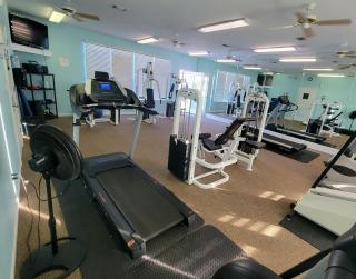 Full Condo w/ Pool & Gym, Sleeps 4 - Gulf Shores - 3