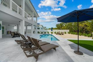 Luna Light ~ Waterfront ~ Pool ~ Dock ~ Views - Marathon - 7