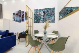 White & Gold Apartment - 7