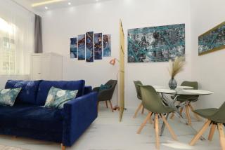 White & Gold Apartment - 4