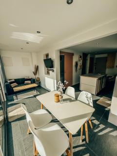 BEACH HOUSE 100M PLAGE, SUR LE PORT. - 5