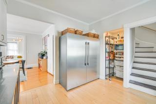 Bright and Pet-Friendly Home 2 Mi to Harvard Square - 1