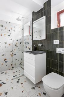 PEAK Aparthotel - Old Town - by CityHost - 5