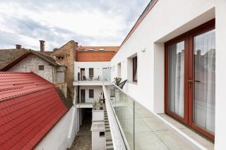 PEAK Aparthotel - Old Town - by CityHost - Braşov - 6
