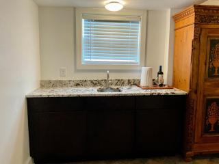 Charming Studio in the Heart of Springfield - Jacksonville - 1