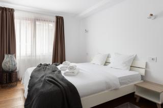 PEAK Aparthotel - Old Town - by CityHost - Braşov - 8