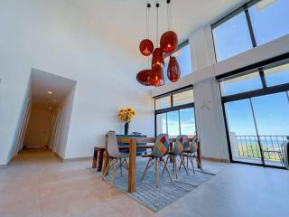 Elegant Oceanview Penthouse - Steps from Jaco Beach & Nightlife - 5