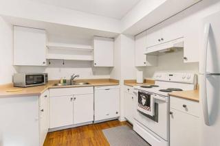 2 Bedroom Private Guest Suite on a hill - Abbotsford - 8