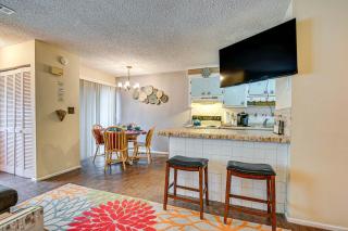Bohemian Beach Retreat - 2 Blocks to Ocean! - Myrtle Beach - 2