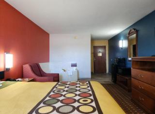 Super 8 by Wyndham White Hall - White Hall - 6