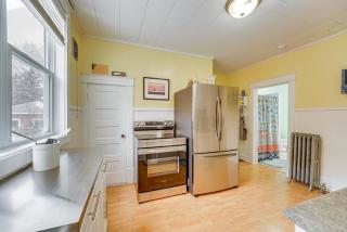 Ludington Home with 6 Bicycles Less Than 1 Mi to Beach! - 3