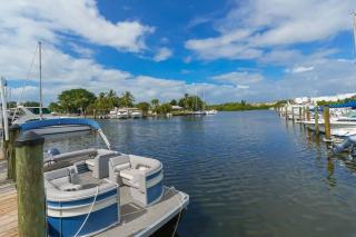 ALL BRAND-NEW Waterfront-Pool, Tiki Bar, Gym - Sarasota - 2