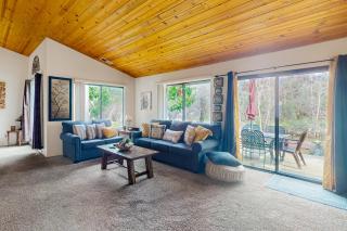 3BR Secluded and Well-Stocked Riverside Home with AC - 6