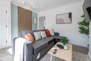 Spacious 3-Bedroom House near Elland Rd Stadium & Leeds City, Ideal for Contractors & Long Stays - NordStay - Beeston Hill - 8