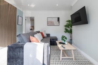 Spacious 3-Bedroom House near Elland Rd Stadium & Leeds City, Ideal for Contractors & Long Stays - NordStay - Beeston Hill - 4