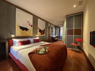 Luminous Designer Loft Style Apt Eixample Views By MyRentalHost - Barcelone - 5