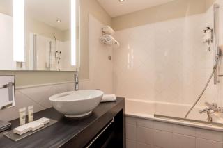 Best Western Plus Le Roi Arthur Hôtel & Spa - 2