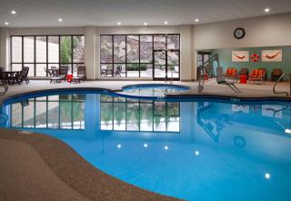 Hampton Inn Charleston-Southridge - 3