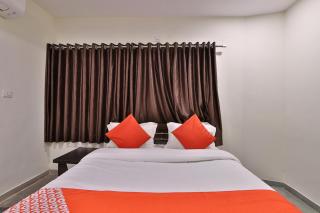 Hotel O New Suryam - Ahmedabad - 1