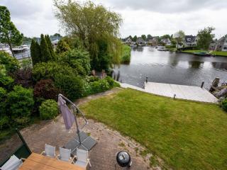 spacious holiday home with private jetty - Terherne - 1
