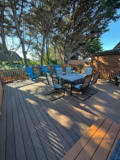 Ocean Cabin 19 with Jacuzzi and Spacious Deck - Smith River - 3