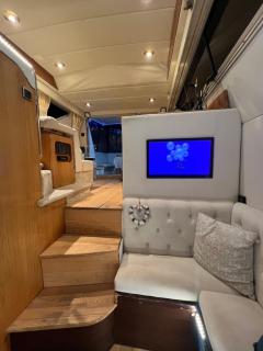 LUXURY 40 FOOT YACHT ON 5 STAR OCEAN VILLAGE MARINA SOUTHAMPTON - minutes away from city centre and cruise terminals - Free parking included - FULLY HEATED FOR WINTER! - Southampton - 2