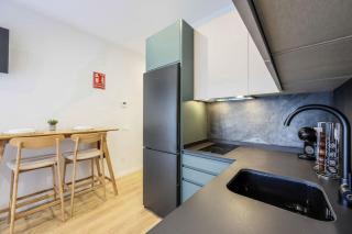 Luxe apartments Madrid Rio by RentitUP - 3