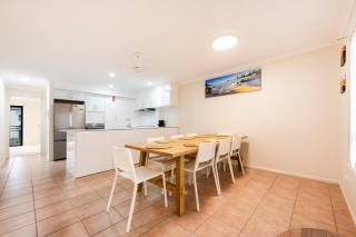 Breakers Unit 5 5 - LJHooker Yamba - Yamba - 7
