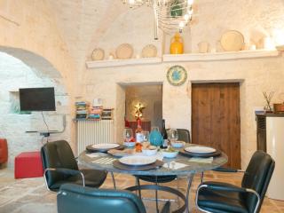 Trullo holiday home with pool near Cisternino - Ostuni - 2