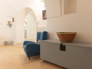 Trullo in Puglia with Pool and Valley Views - 4