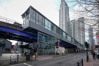 Beautiful 1 Bed Apartment with Living Room - Londra - 5