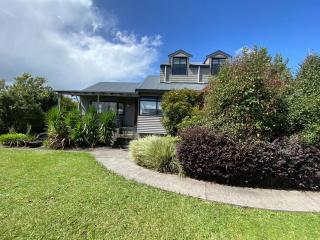 Dinsdale oasis and private spa pool - 9