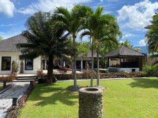 Beautiful Beach Villa Nujum with staff. - Lovina - 6