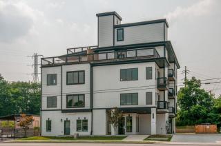 New Nashville Condo with 2 King beds walk to bars - 7