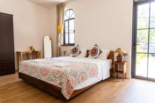 SeaSalt BeachFront Holiday Home, Private pool, 2 Bedroom house - Chaloklum - 6
