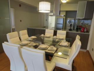 Spacious Apartment in Miraflores - Lima - 2