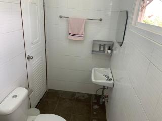 Spacious room with a private bathroom - Chiang Mai - 4