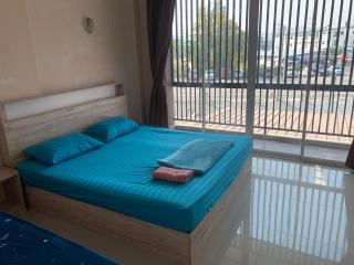 Spacious room with a private bathroom - Chiang Mai - 3