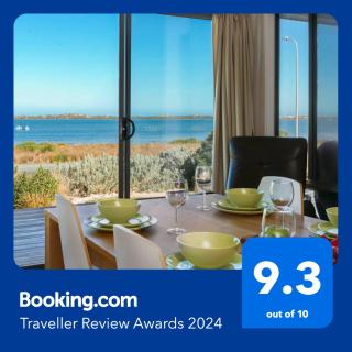 Absolute Waterfront Views and Kayaks - Meningie - 4