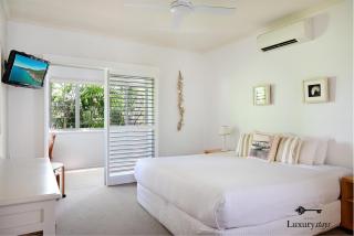 24 Cooran Court - Private Sandy Beach and Pontoon - Noosa Heads - 8