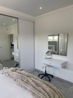 Gifty Surprize Airbnb - Kimberley - 2